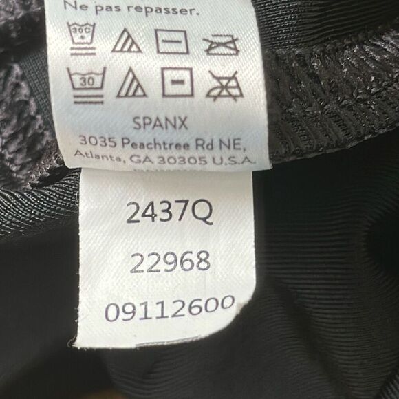 SPANX SPANXshape Faux Leather Black Leggings size M Medium Petite - Picture 9 of 10